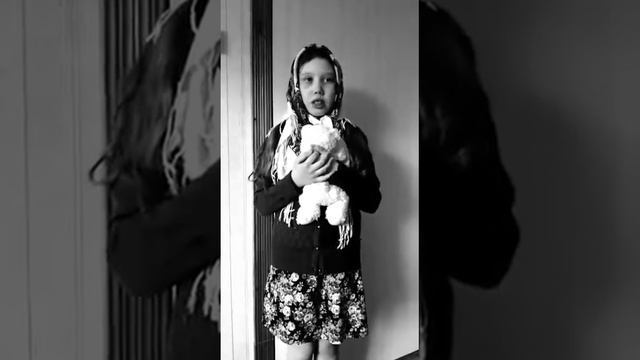 Воробьева Ульяна_ "Оборванного мишку утешала..." смотреть онлайн