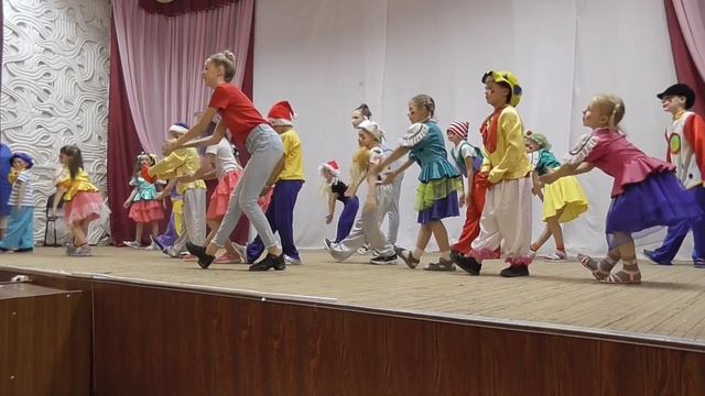 2019 06 10 Орбита 9+10 отряды, танец «Клоун, клоун, рассмеши» кам3 смотреть онлайн