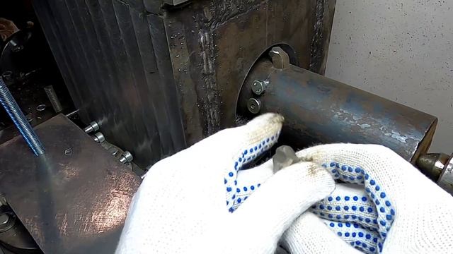 Самодельная передняя бабка делаю отверстия под подшипники смотреть онлайн