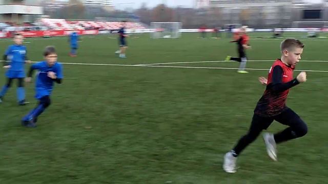 Молния 2009 - Крылатское 2009, осенний чемпионат Kimberly Cup 2019, второй тайм (4:0) смотреть онлайн