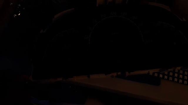 Белые шкалы приборной панели Mercedes Vito 638 CDI. смотреть онлайн