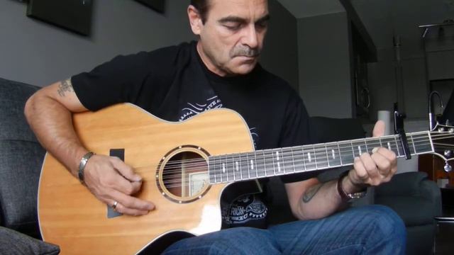 Just strumming 12 string Cash style смотреть онлайн
