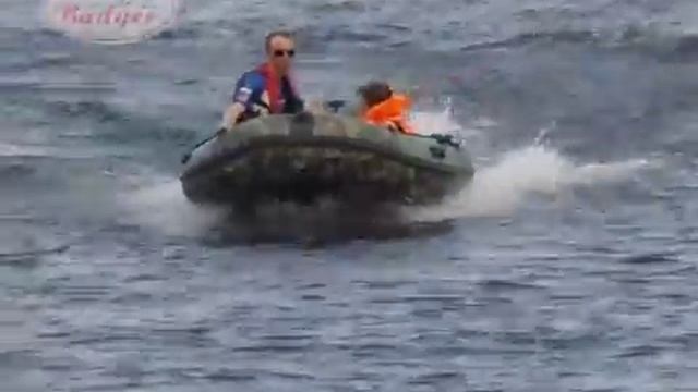 Надувная лодка HL400 c Yamaha 15 смотреть онлайн