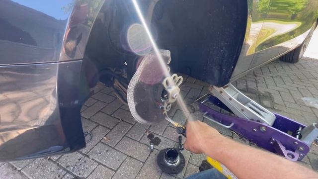 Audi B8 B8.5 Front Wheel Bearing A4 A5 A6 Q5 Replacing Removing Installing.