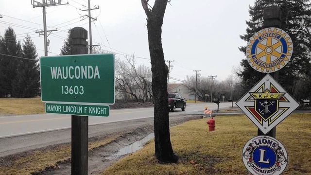 Пара купила себе целый город, с почтой, магазином, и кафе. Вот что из этого получилось… смотреть онлайн