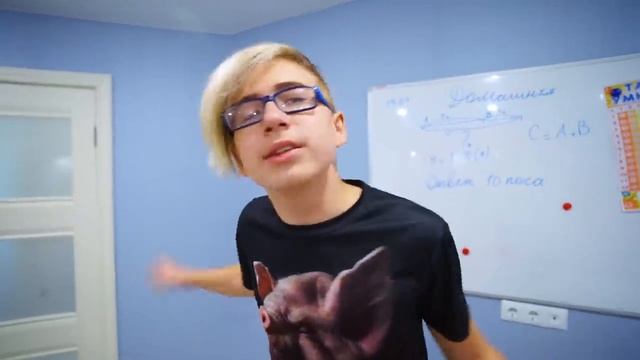 САМЫЙ УЖАСНЫЙ ПРАНК В ШКОЛЕ! (1) смотреть онлайн