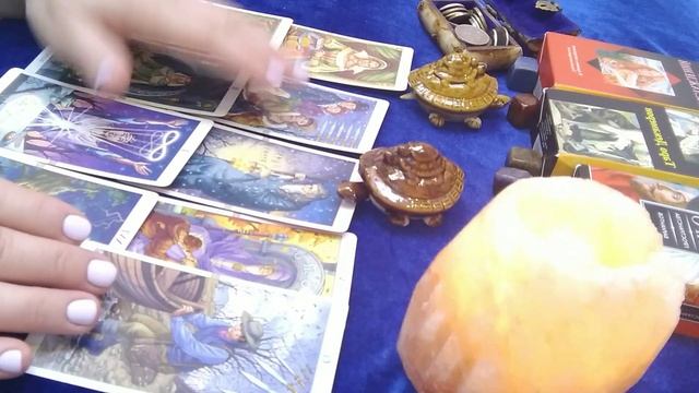 Таро расклад : Почему У Вас не получается найти пару? Где пропал Ваш суженый ряженный ? смотреть онлайн