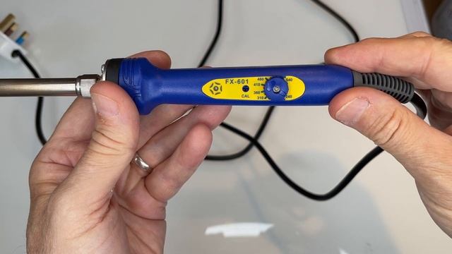 Which soldering iron should I buy? Three of the best tested so you don't have to! смотреть онлайн