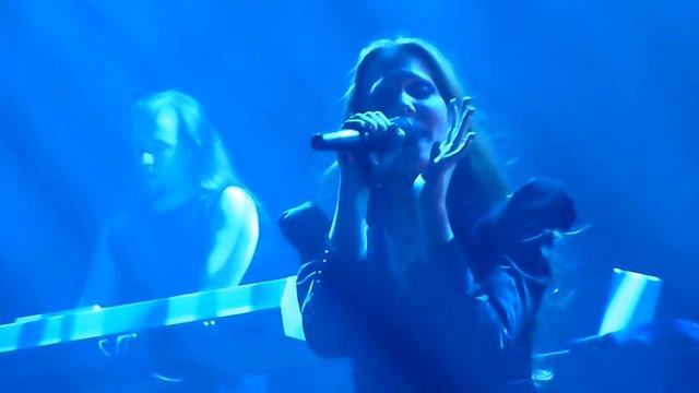 Best of Simone Simons : Live Vocals смотреть онлайн