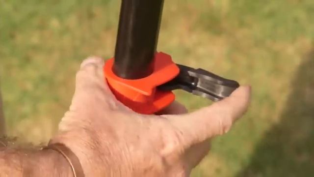 Cobra LRH40E A Long Reach Hedge Trimmer With a Difference смотреть онлайн