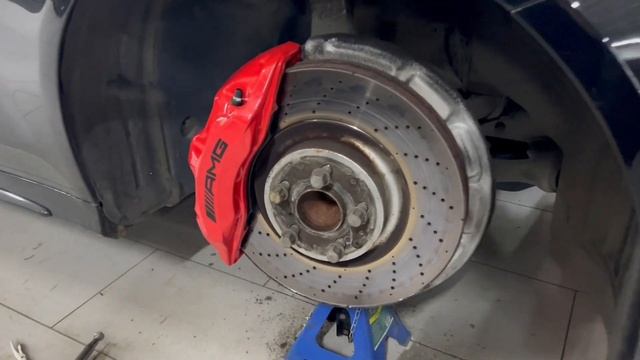 Суппорта, диски на примере Mercedes C Class W205 AMG