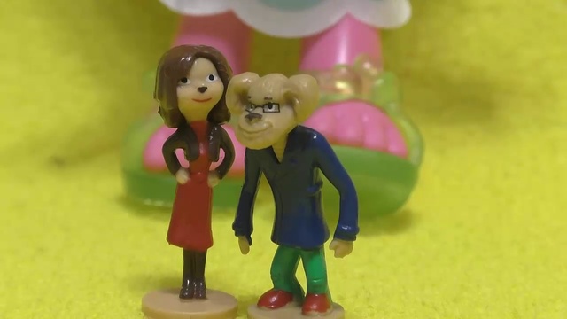 Барбоскины и Дисней Самолеты Тролли Открывают Киндеры