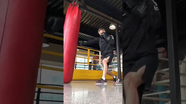 Крутая обманка в боксе. Лучшее в Инсте: oreh.fitness смотреть онлайн