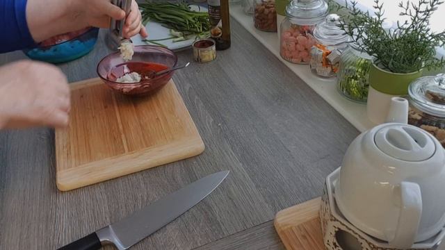 Свежая Весенняя Витаминная салатная закуска к плову или к свежему хлебушку!Домашняя еда Кухня смотреть онлайн