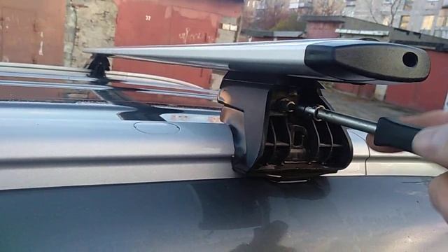 Демонтаж багажника ED с крыши авто Kia Sportage 3 смотреть онлайн