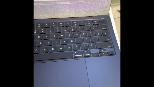 Гравировка клавиатуры на MacBook смотреть онлайн