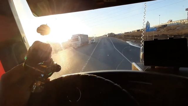 #мерседес #дальнобой #фура ФАЛЬШ ПОЛ В ТЕЛЕГИ | МУСОРА МНОГО. ЗАГРУЗИЛИСЬ И ПОГНАЛИ смотреть онлайн