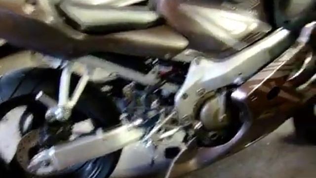 Honda CBR 600 F4 / F4i Two Brothers Exhaust смотреть онлайн