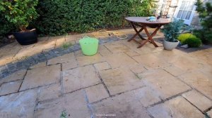 Идеальная чистка двора за 15 минут. Удаление грязи и черных пятен с брусчатки и камня.