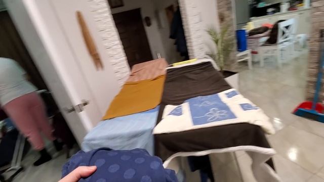 Собираем бабушку в больницу ! Надежды на семейных врачей нету смотреть онлайн