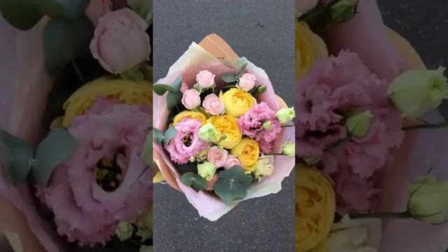 Букет цветов №67 из пионовидных роз, эустомы смотреть онлайн