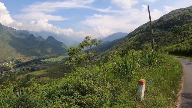 HA GIANG LOOP: INSANE 450KM BIKE TRIP IN VIETNAM (EP.1) смотреть онлайн