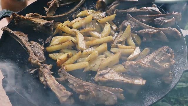 Баранина с овощами. ( Рёбрышки барашка на садже ) смотреть онлайн