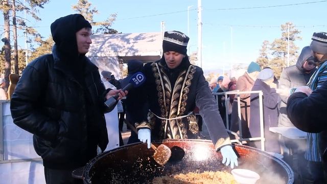 1000 порций плова, огромные куклы и ёхор. Как отметили День народного единства в Улан-Удэ