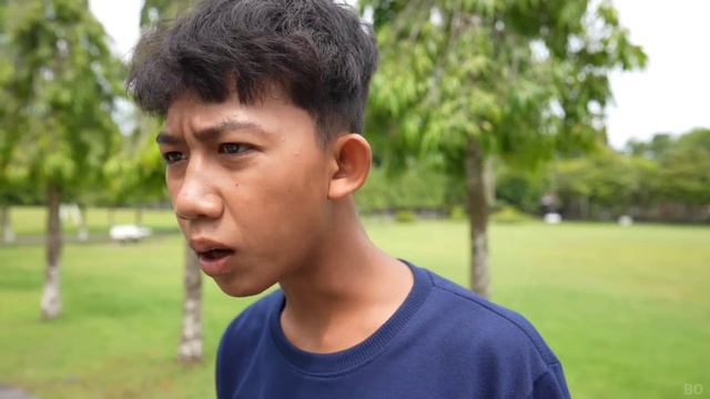DRONE MENANGKAP NAMPAK BUS EATER DIDUNIA NYATA?! ASLINYA LEBIH SER3M! | Mikael TubeHD смотреть онлайн