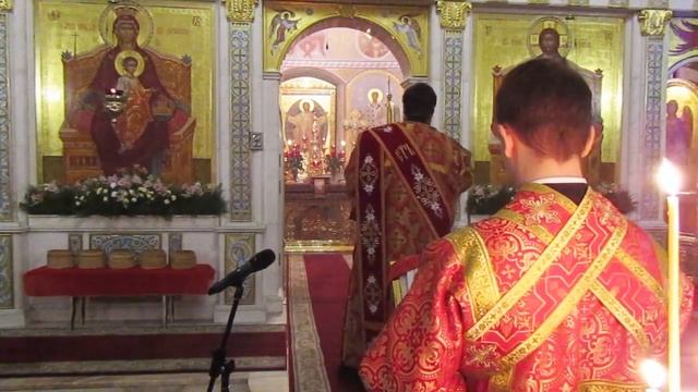 Пасхальная Божественная литургия. Фрагменты службы смотреть онлайн