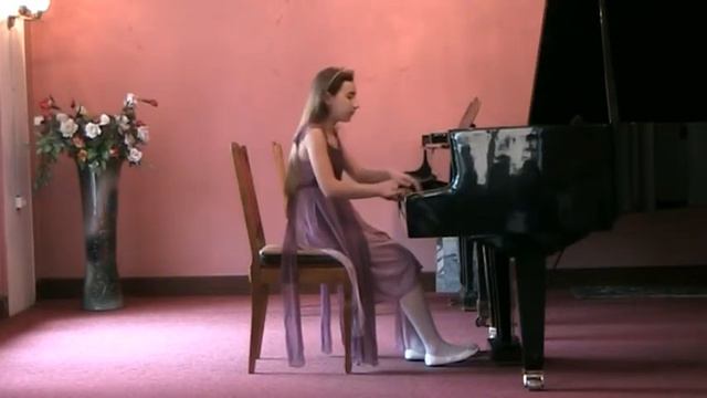 Васильева Даша исполняет произведения Бенда. Сонатина, Д. Конконе Жонглер смотреть онлайн