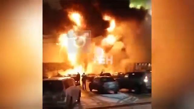 Пожар в ТЦ Рио в Москве смотреть онлайн