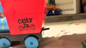 Reviewing the limited snack container Casey JR & dumbo set only sold in HK Disneyland