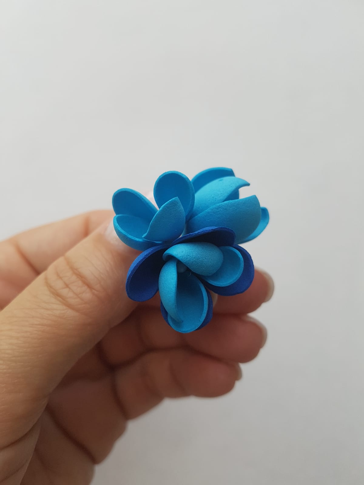 Как сделать цветы из фоамирана для декора смотреть онлайн