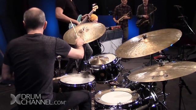 Kneebody Plays “Drum Battle” (Originals Teaser) смотреть онлайн