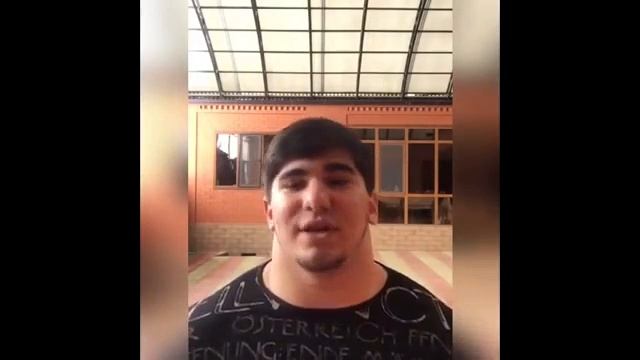 16летний Чеченский Халк!показывает как качать шею смотреть онлайн