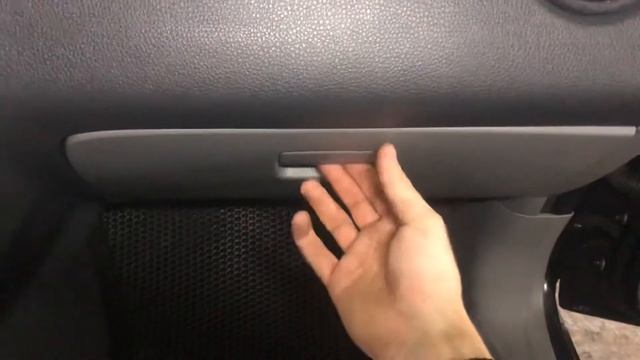 Демпфер бардачка для Suzuki SX4 смотреть онлайн
