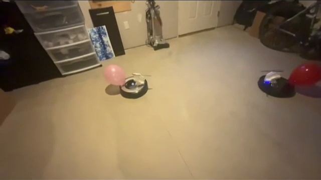 Robot Vacuums. Coredy R750 vs Roomba E5. Epic balloon fight. смотреть онлайн