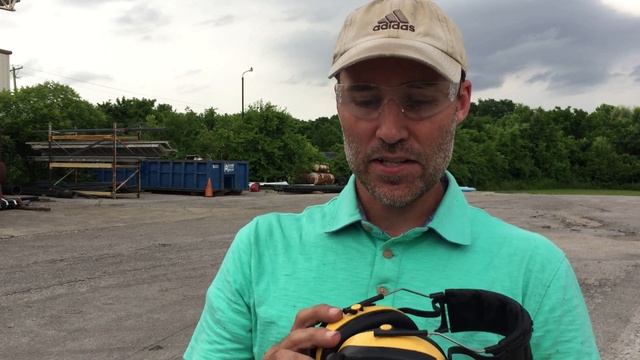 3M Worktunes Hearing Protection with AM/FM Radio (90541-80025T) Review смотреть онлайн