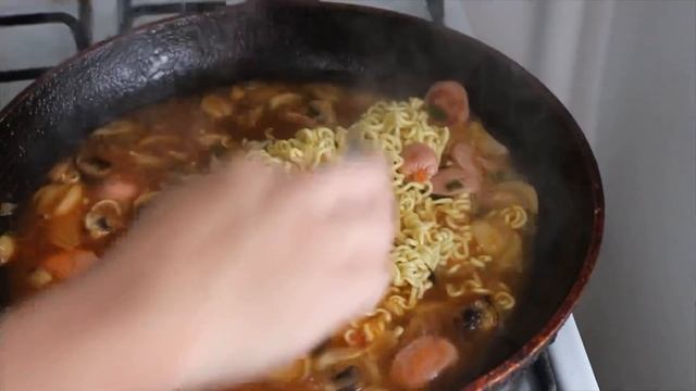 РАМЕН ПО КОРЕЙСКИЙ. В ДОМАШНИХ УСЛОВИЯХ ? RAMEN IN KOREAN. AT HOME #cookingvideo #быстрыерецепты