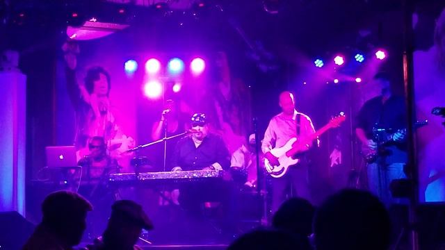 The K.n.o.warrior/ Andrew Young at the Britton Tavern смотреть онлайн