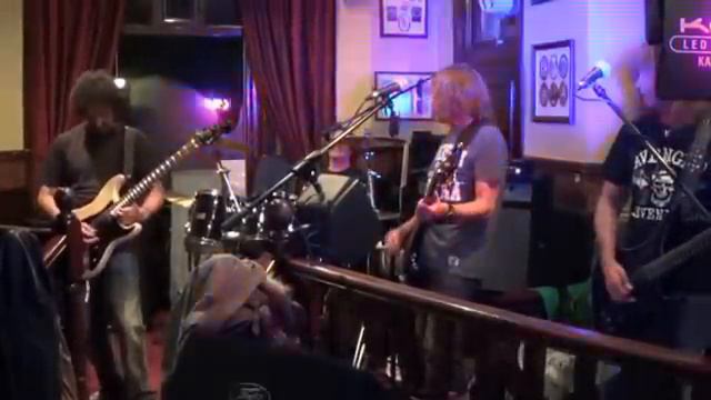 Comfortably Numb performed by Cry Wolf (featuring Eddie Golga on guitar) смотреть онлайн