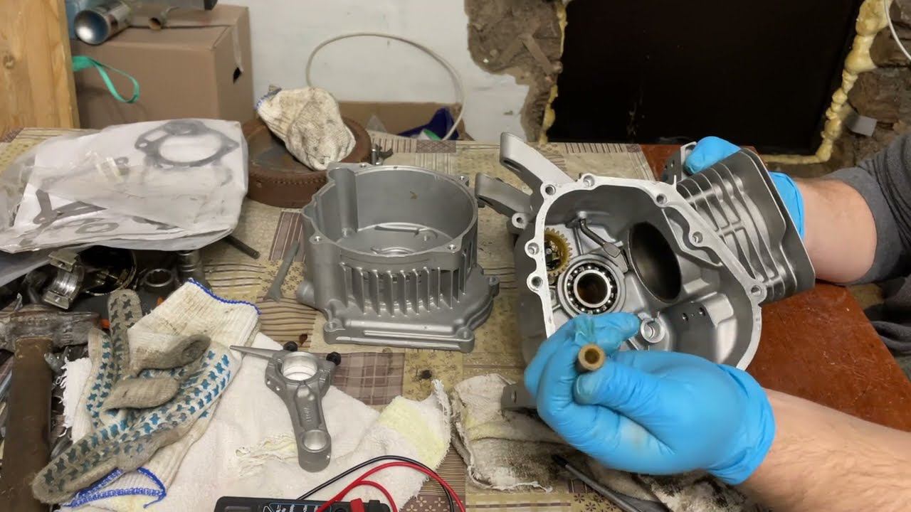 Ремонт бензогенератора. Часть2 разбор двигателя GX200. Заклинил бензогенератор. Полный разбор и сбор смотреть онлайн