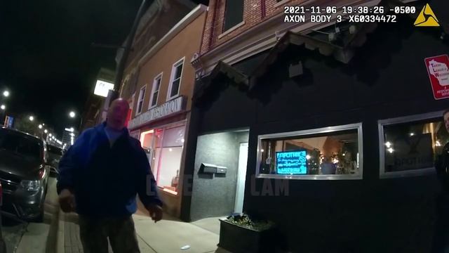 Drunk Angry Man vs. 6 Cops смотреть онлайн