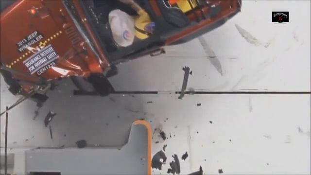 Краш-тест: Jeep Wrangler смотреть онлайн