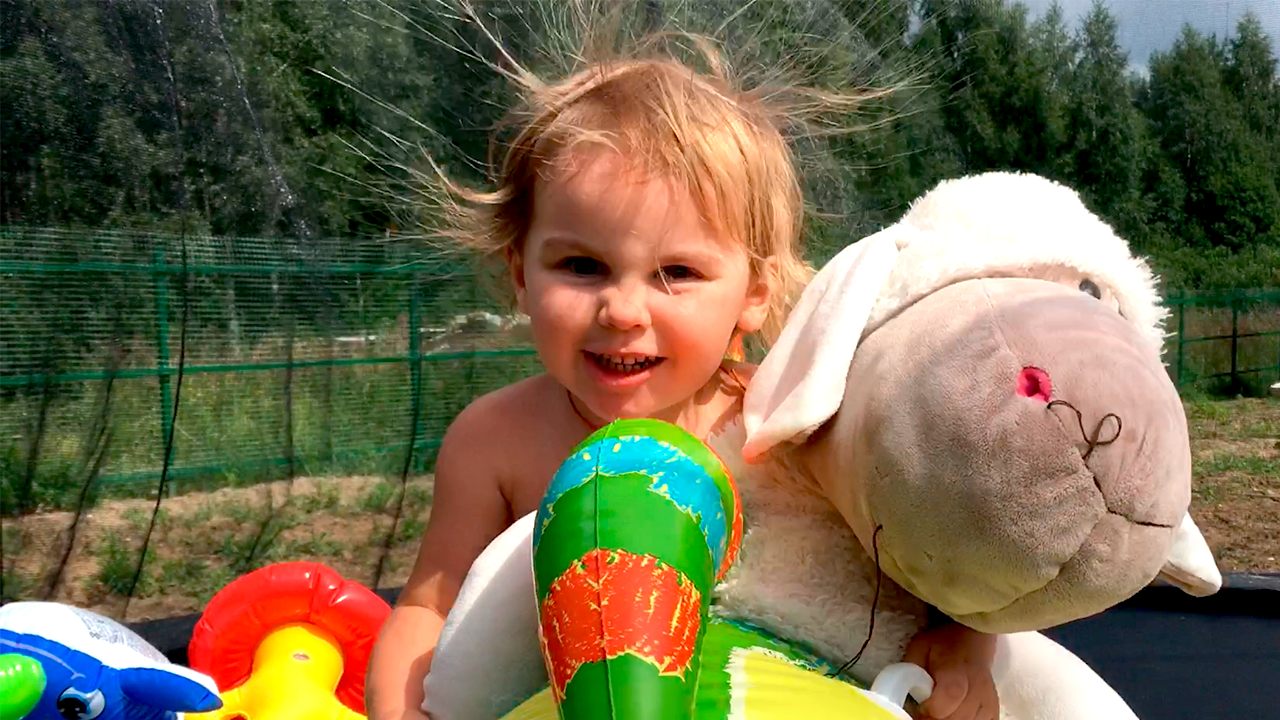 Таисия и Батут ? Жизнь Ребенка