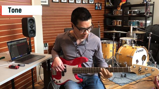 Squier Mini P precision Bass - Demonstration of sounds and comparison with a full size P Bass смотреть онлайн