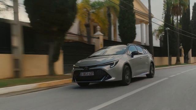 TOYOTA COROLLA Z HYBRYDĄ PIĄTEJ GENERACJI I SILNIKIEM 2.0 !!! Szybsza, Ekonomiczniejsza I...