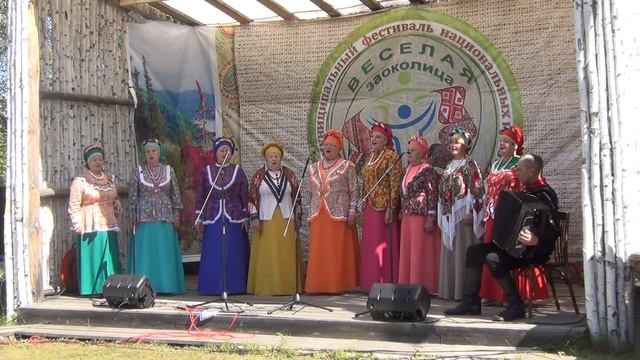 Ансамбль "Краса" г. Петровск-Забайкальский. Песня "Шёл сторонкой..." смотреть онлайн