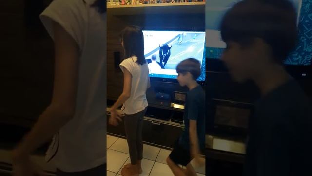 Encrenca em Família - Dança Caio смотреть онлайн